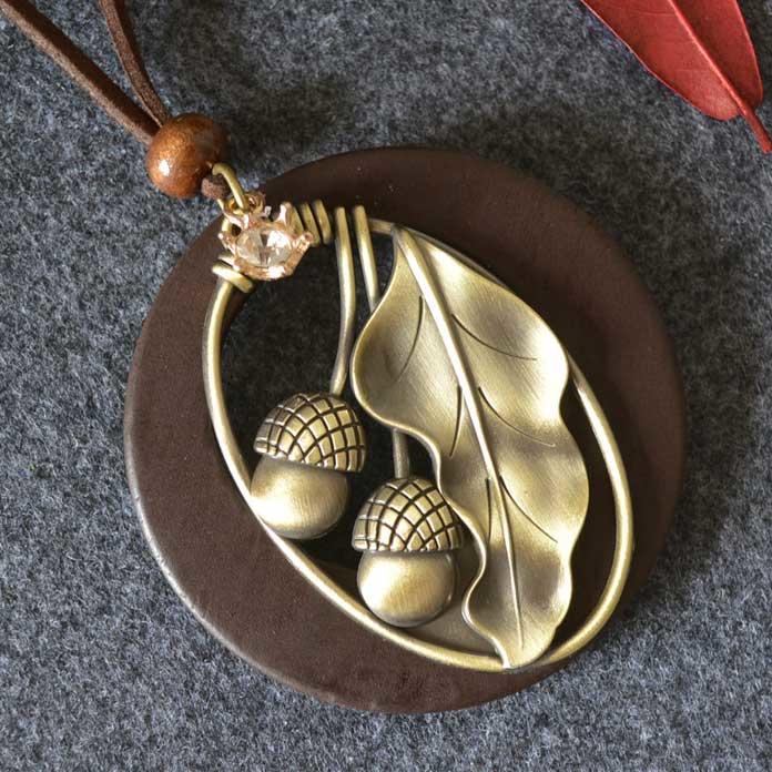 Vintage Ethnic Style Alloy Acorn Palm Leaf Pendant Necklace, Coffee, 495000 
Vintage Ethnic Style Alloy Acorn Palm Leaf Pendant Necklace, Coffee, 495000