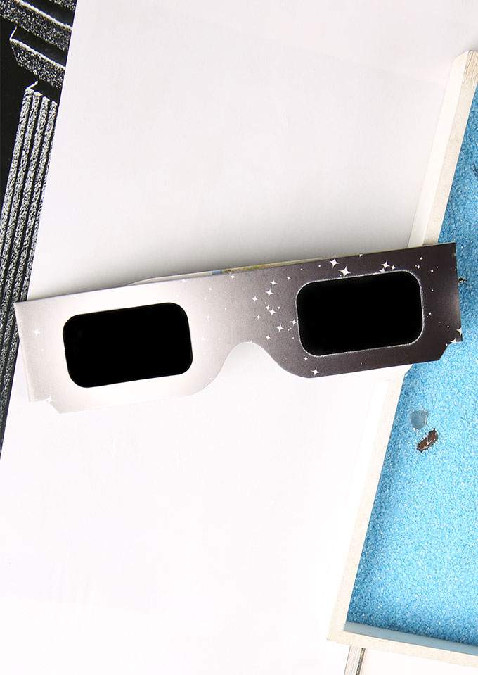 

Paper Frame Solar Eclipse Glasses, Multicolor, 148516