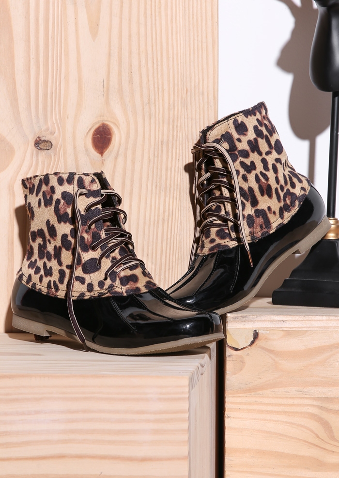 printed duck boots