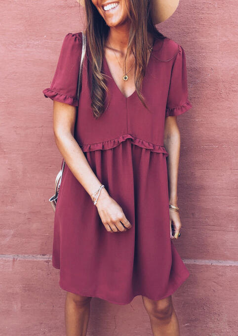 Solid Ruffled V-Neck Mini Dress without Necklace - Burgundy