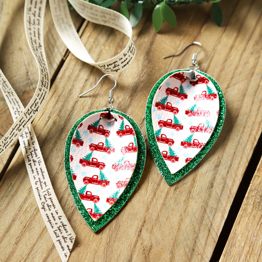 

Leaf Truck Sequined Layered Leather Earrings, Green, 456562