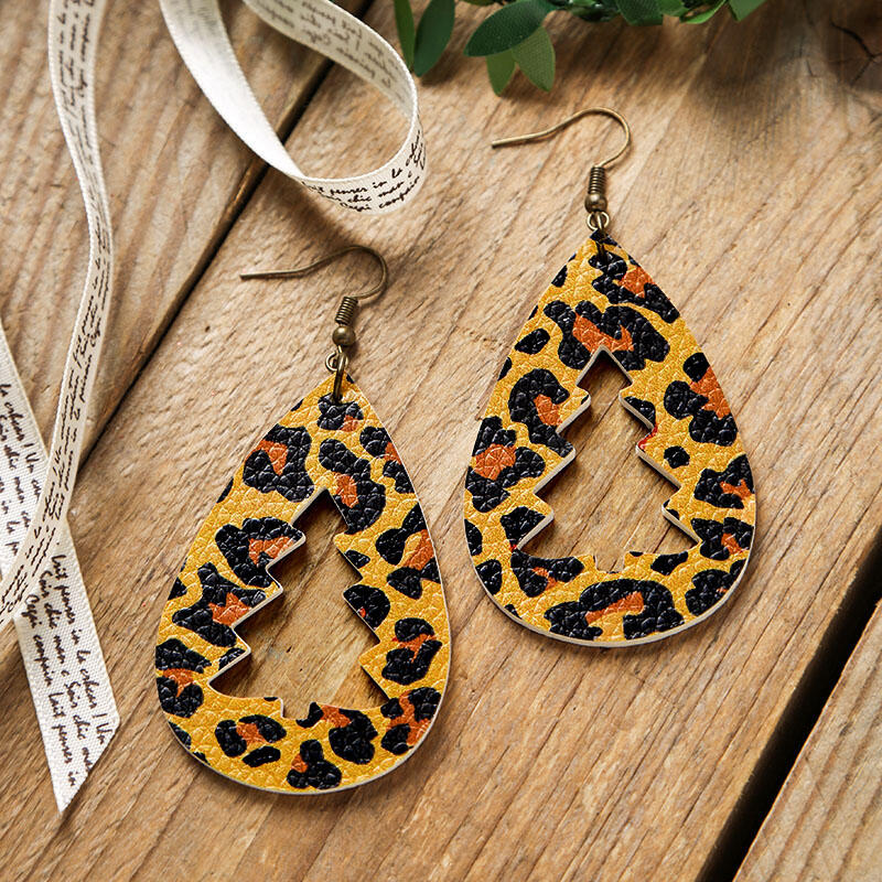 

Leopard Printed Hollow Out Christmas Tree Earrings, Green, 460572