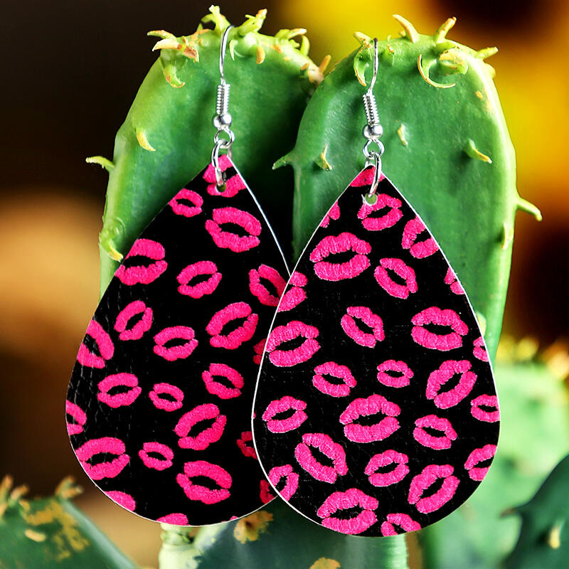 

Lips Printed PU Leather Earrings, Red, 462985