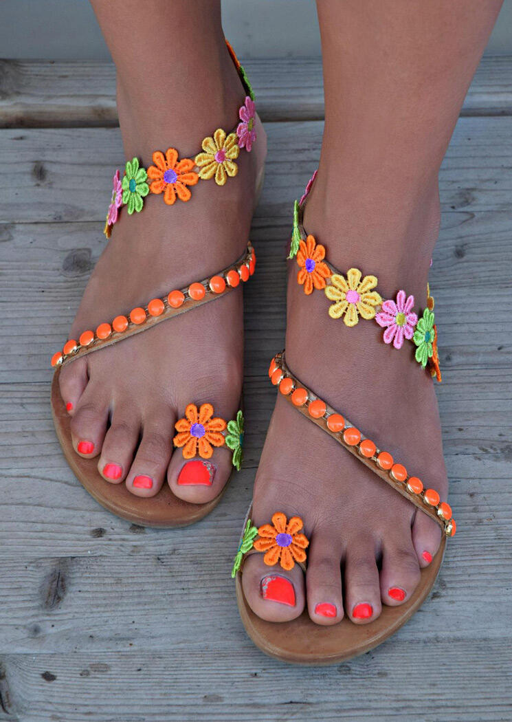 

Sunflower Round Toe Flat Sandals, Multi, 469619