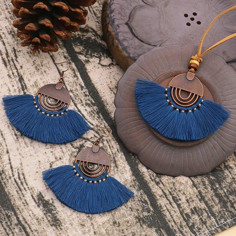 

Vintage Hollow Out Tassel Necklace and Earrings Set, Pink, 476416