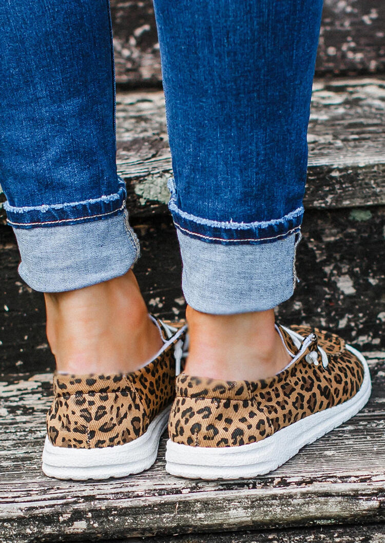 leopard lace up round toe flat sneakers