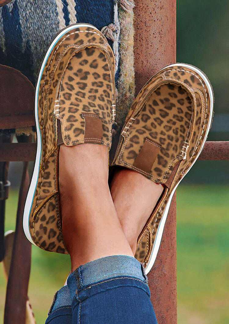 

Leopard Slip On Round Toe Flat Sneakers, 484197