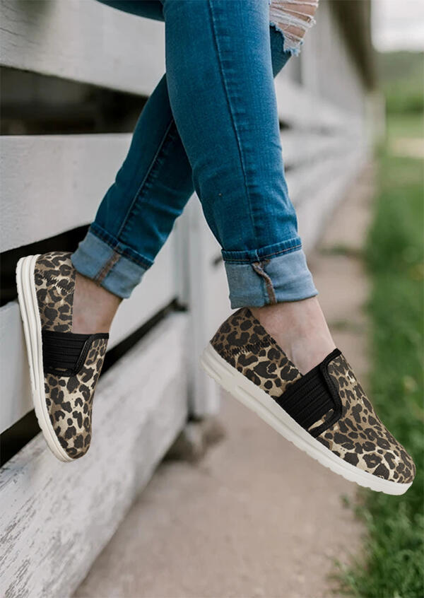 Leopard Splicing Slip On Flat Canvas Sneakers Bellelily
