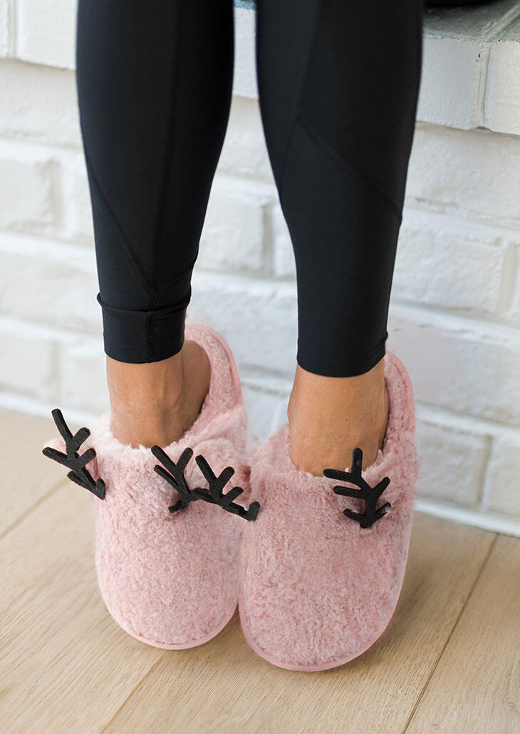 

Christmas Reindeer Warm Plush Indoor Slippers - Pink, 489477