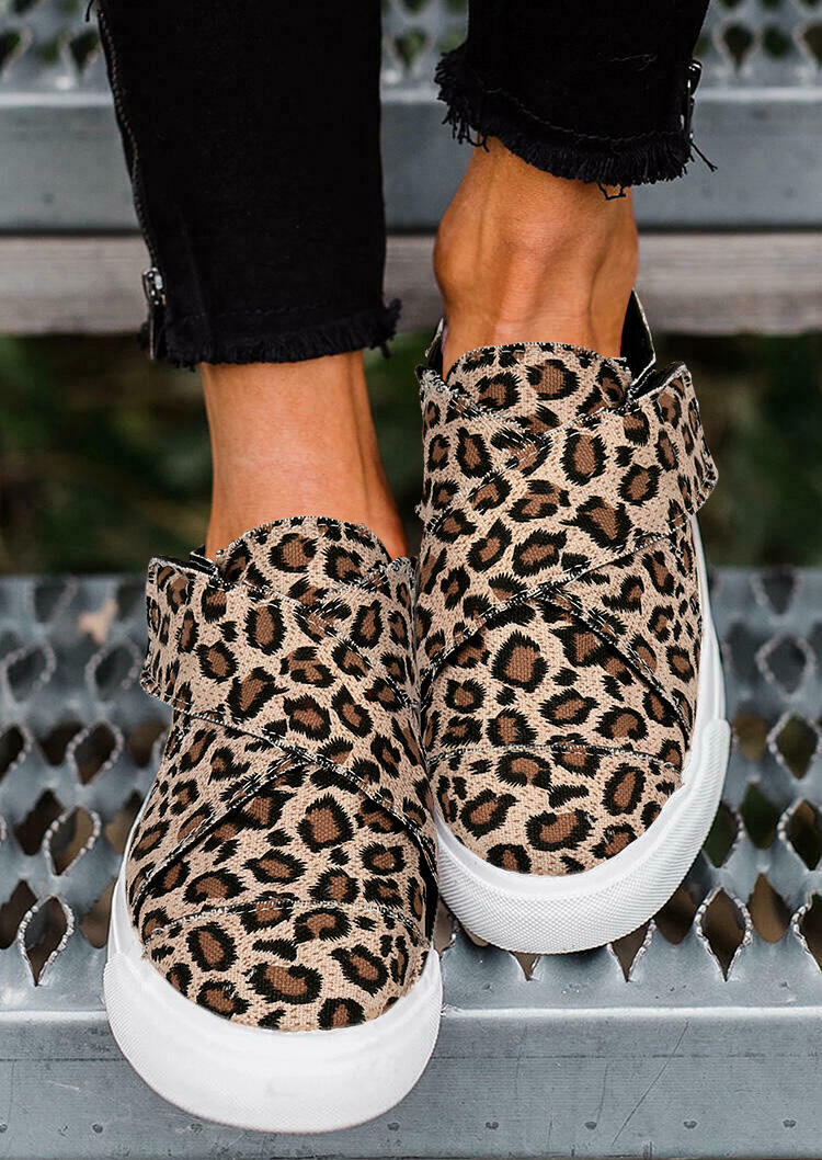 buffalo plaid lace up round toe flat sneakers