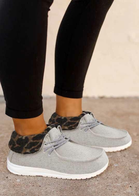 

Leopard Warm Plush Lace Up Round Toe Flat Sneakers, 491720