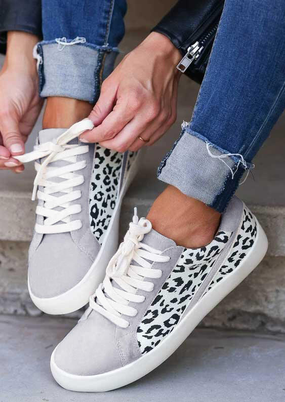 leopard lace up round toe flat sneakers