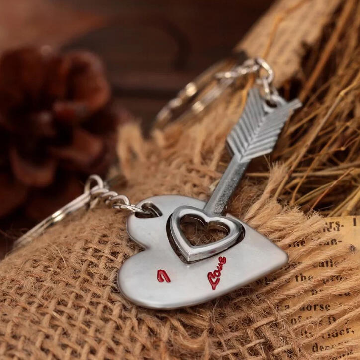 

2Pcs Arrow Through The Heart Keychain, Silver, 492702