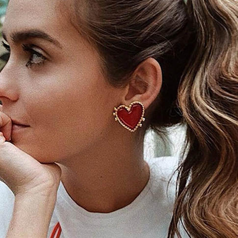 

Heart Shaped Rhinestone Stud Earrings - Red, 492829