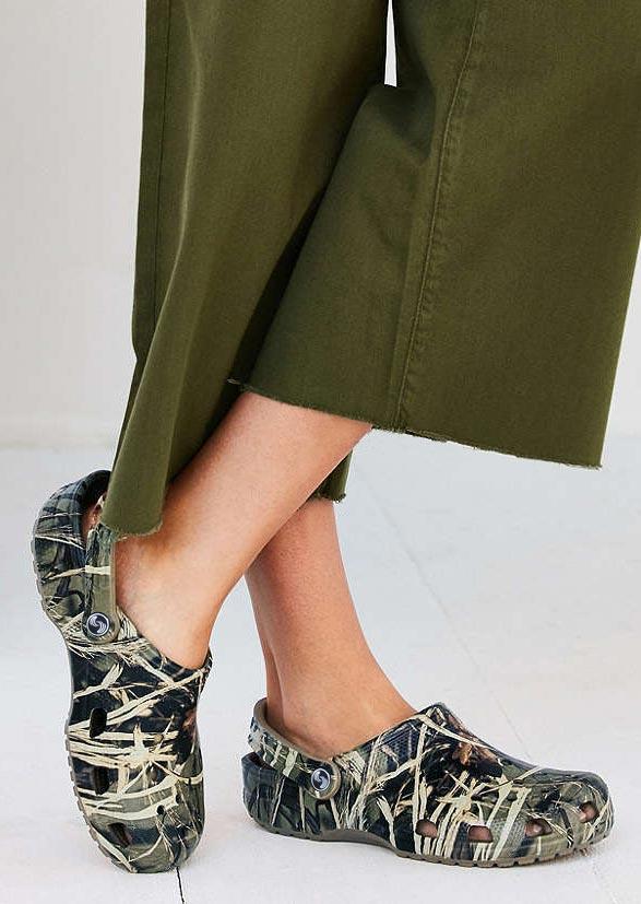 

Men Breathable Camouflage Hollow Out Clogs Sandals, 499177
