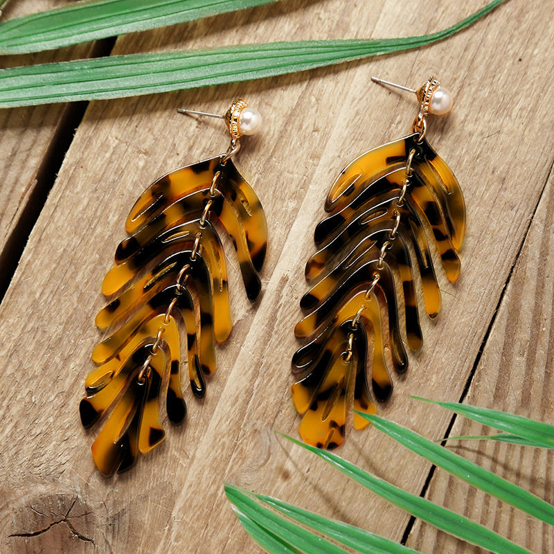 

Leopard Tortoise Shell Palm Leaf Earrings, Light brown, 499609
