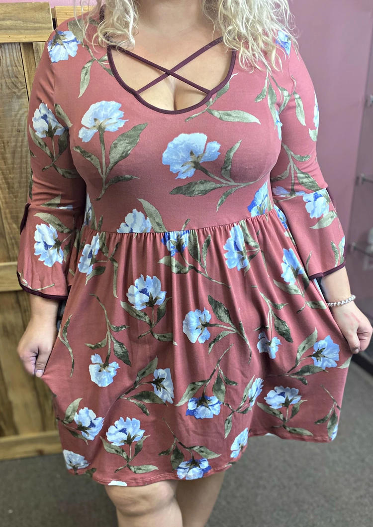 

Plus Size Criss-Cross Hollow Out Ruffled Mini Dress - Cameo Brown, 503220