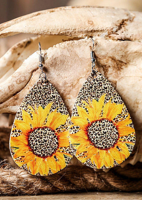 

Sunflower Leopard Leather Earrings, 469117