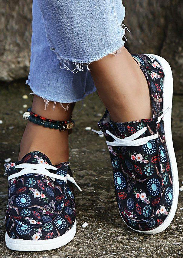 

Steer Skull Turquoise Western Round Toe Flat Sneakers - Black, 510798