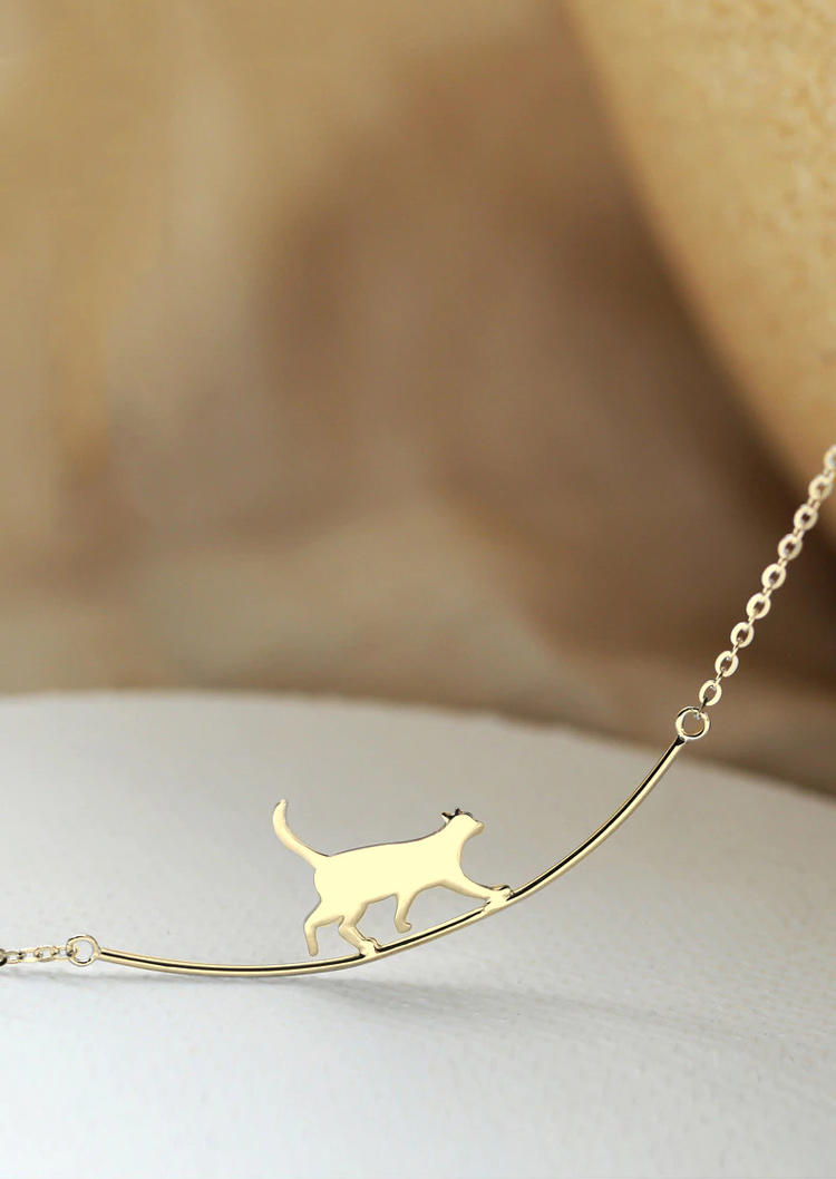 

Creative Climbing Cat Clavicle Chain Necklace, Gold, 513291
