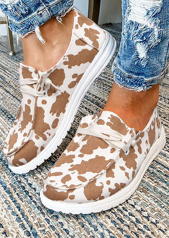 

Cow Round Toe Flat Canvas Sneakers - Brown, 515964