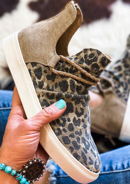 

Leopard Splicing Round Toe Flat Sneakers, 520272