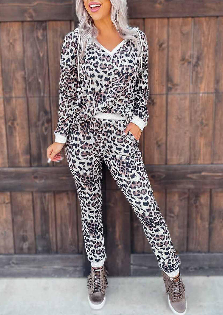 

Leopard V-Neck Blouse And Pocket Pants Two-Piece Set, 521149