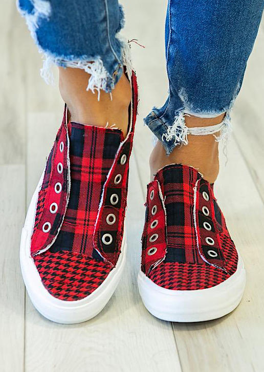 

Buffalo Plaid Round Toe Flat Sneakers - Red, 521270