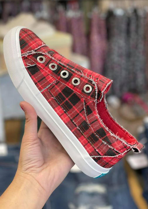 

Christmas Buffalo Plaid Slip On Round Toe Canvas Sneakers - Red, 520282