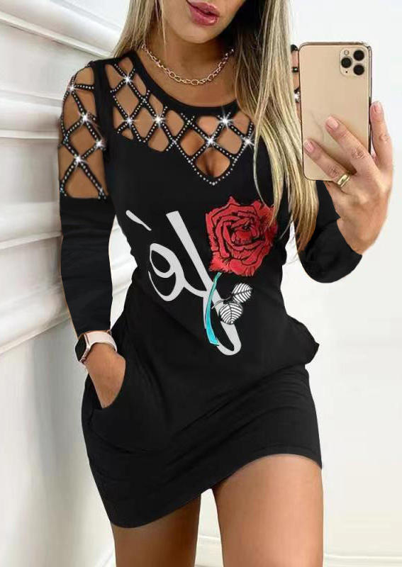 

Criss-Cross Rose Pocket Bodycon Dress - Black, 525167