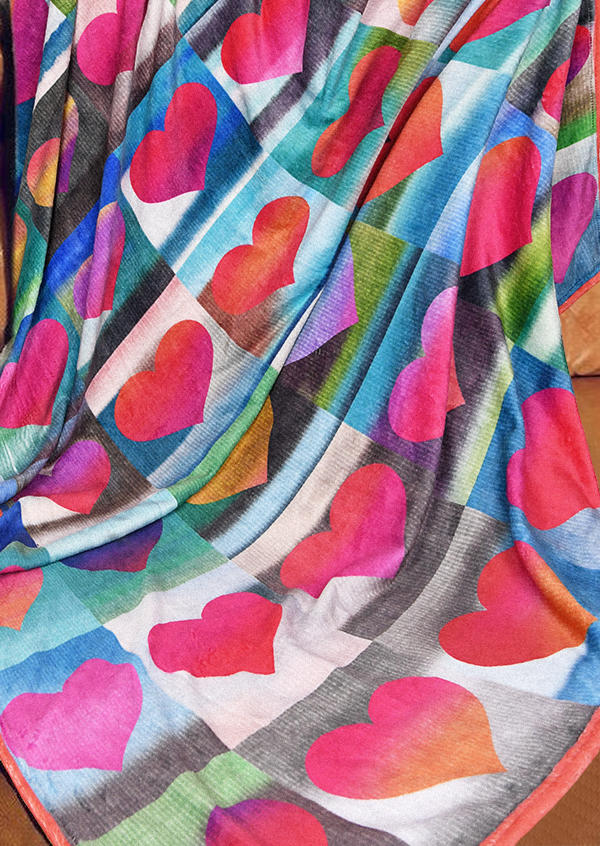 

Valentine Gradient Heart Flannel Blanket, Multicolor, 525354