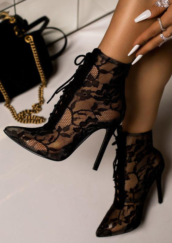 

Lace Hollow Out Pointed Toe Heels - Black, 526216
