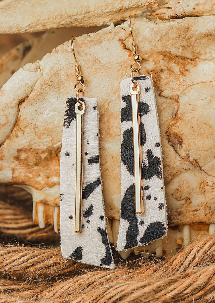 

Cow Geometric Pendant Earrings, Multicolor, 526643