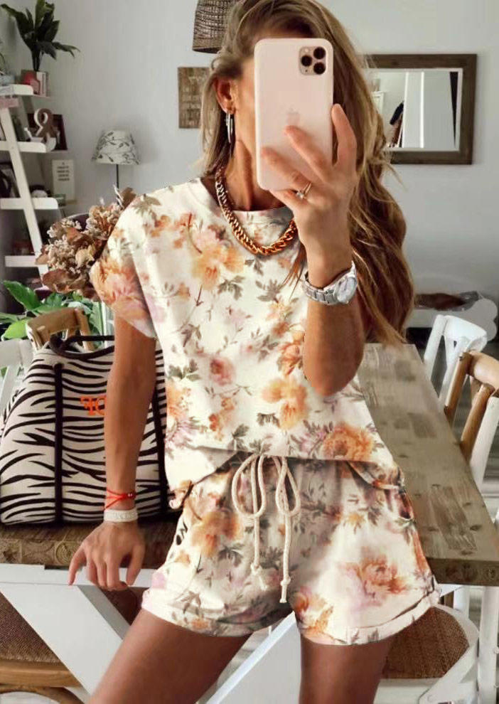 

Floral Blouse And Drawstring Shorts Two-Piece Set, Multicolor, 528519