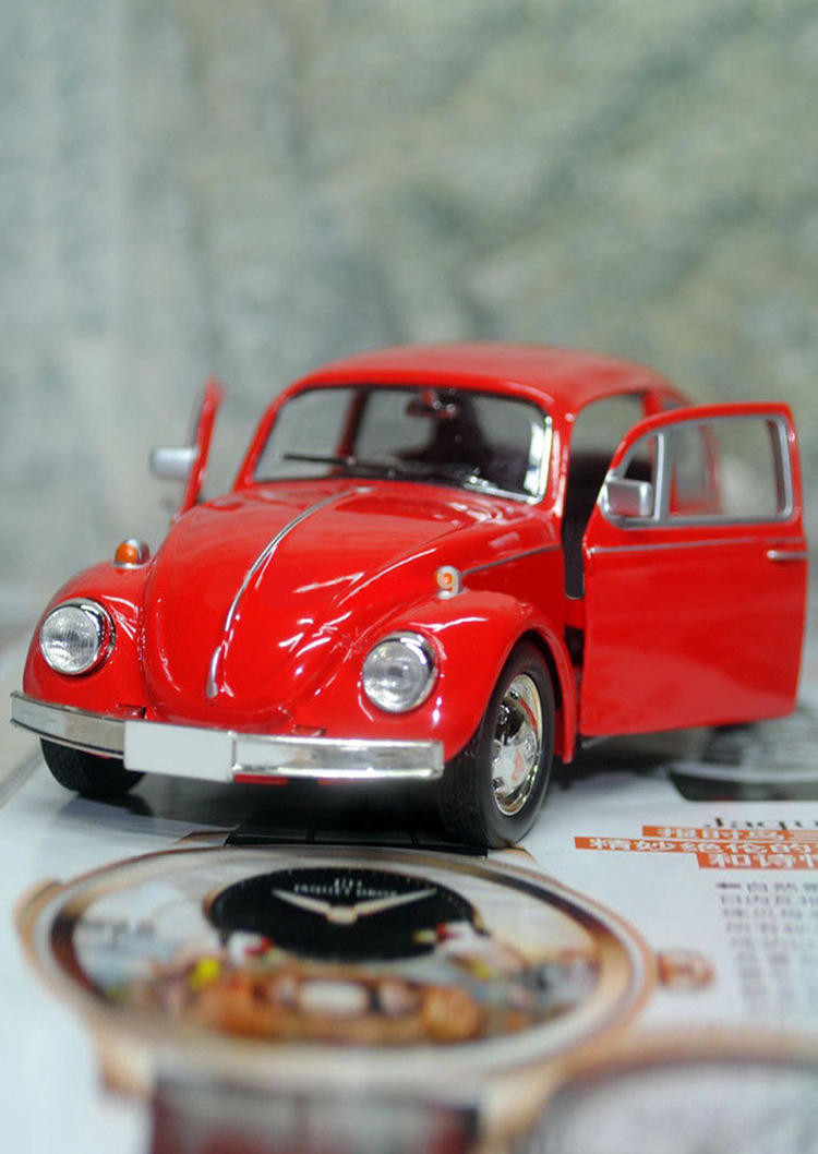 

Classic Alloy Diecast Beetle Model Toy, Red, 531400