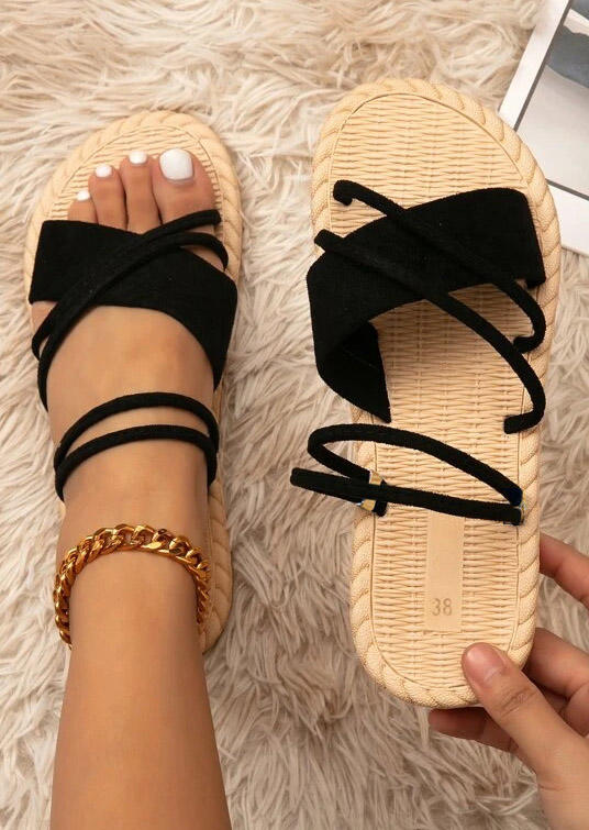 

Criss-Cross Flat Slippers - Black, SCM001864