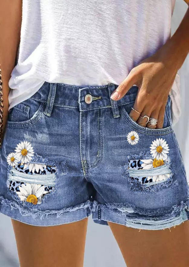 

Daisy Leopard Frayed Hem Denim Shorts - Blue, SCM003125