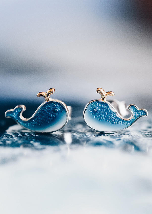 

Whale Alloy Stud Earrings - Blue, SCM003033