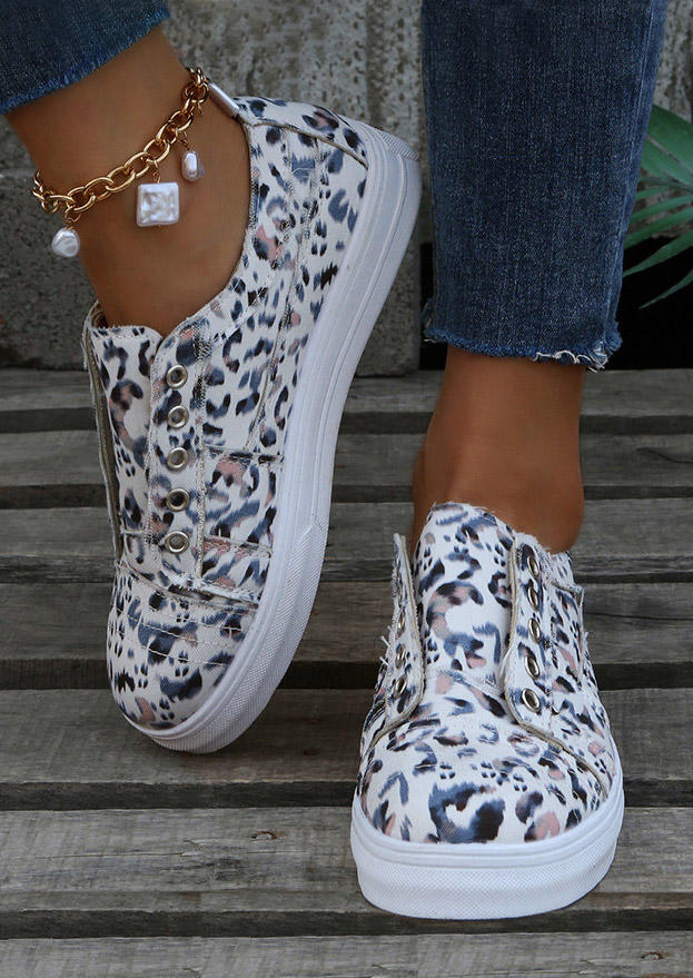 

Colorful Leopard Slip On Round Toe Flat Sneakers, SCM004327