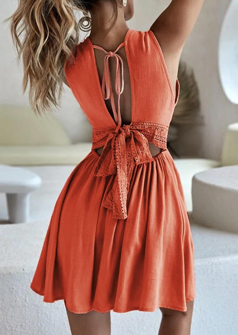 Lace Splicing Tie Open Back Sleeveless Mini Dress - Brick Red