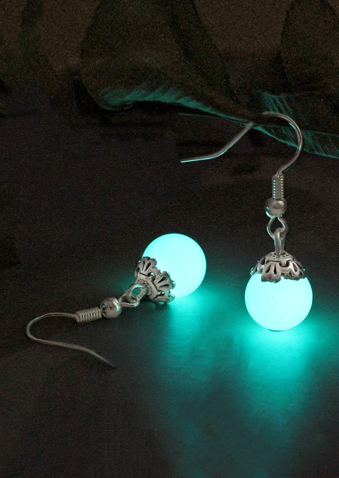 

Halloween Luminous Pearl Earrings, Blue, SCM005280