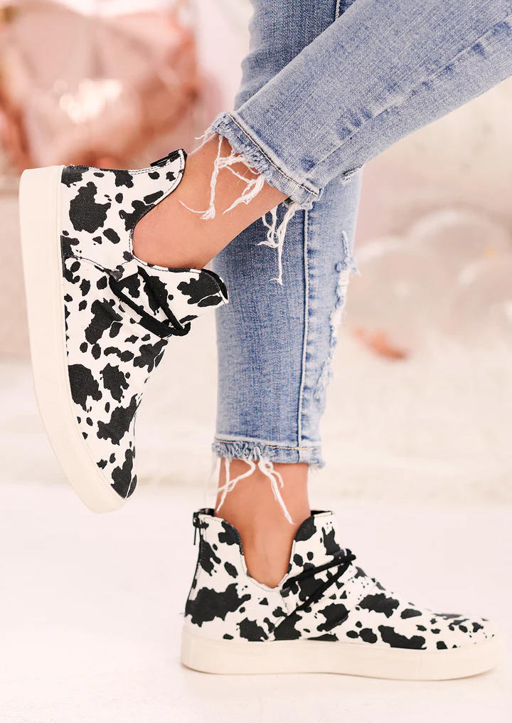 

Cow Zipper Round Toe Flat Sneakers, Black, SCM010222