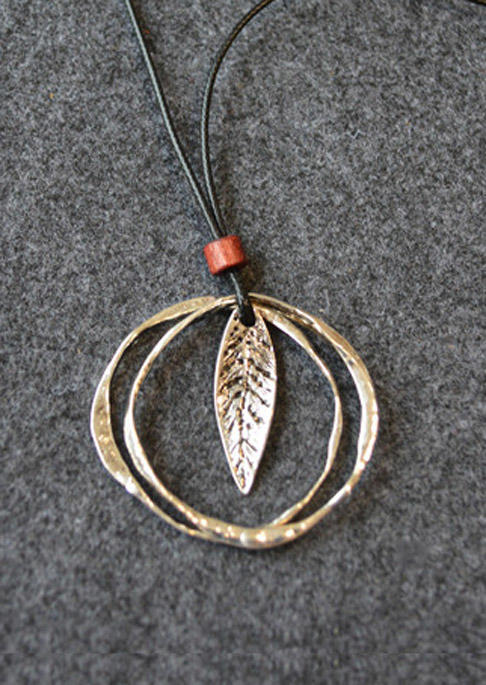 Leaf Double Circle Pendant Necklace