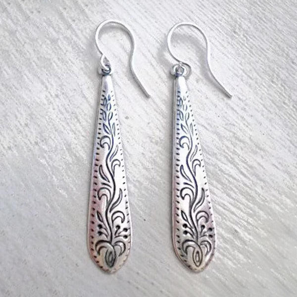 Embossed Water Drop Earrings