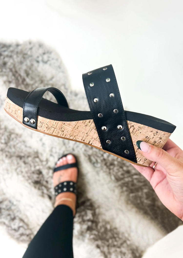 

Rivets Round Toe Wedge Slippers - Black, SCM013621