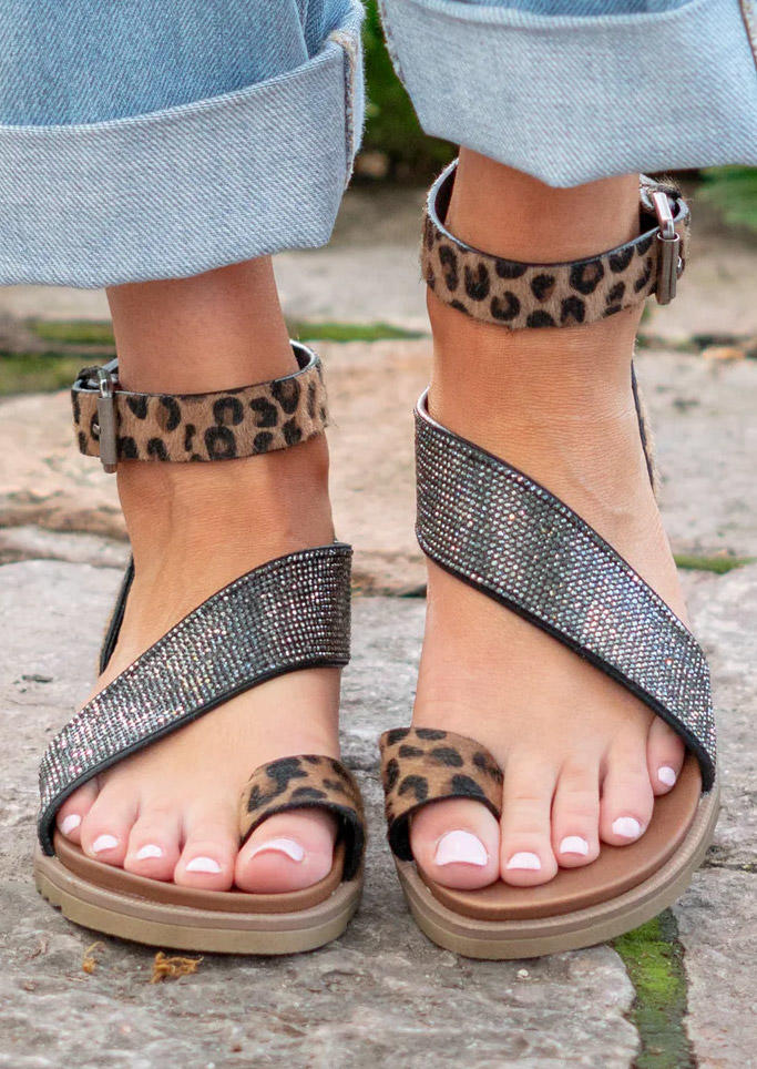 

Leopard Rhinestone Buckle Strap Toe Ring Flat Sandals, Multicolor, SCM014331