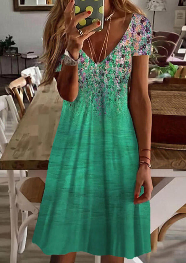 

Ditsy Floral Ruffled V-Neck Midi Dress - Green, SCM016080