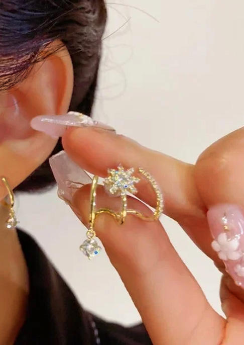 

Shiny Zirconia Octagram Star Earrings, Gold, SCM016071
