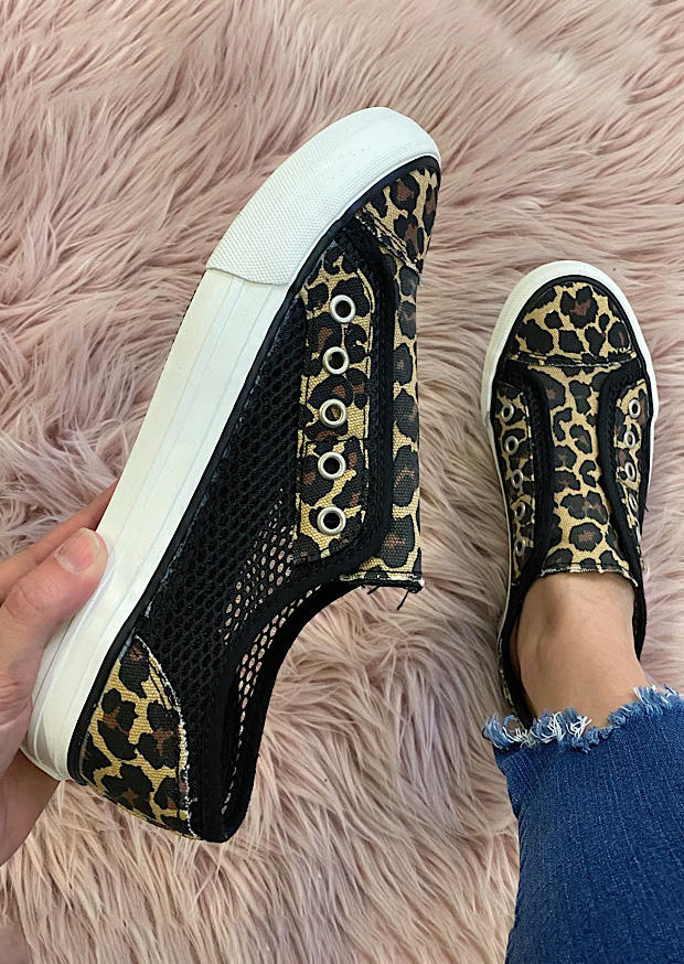 

Leopard Hollow Out Round Toe Flat Sneakers, Multicolor, SCM016553