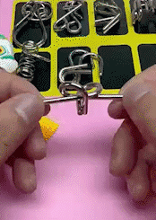 

8Pcs/set Intelligence Link Unlock Interlock Game, Yellow, SCM018184